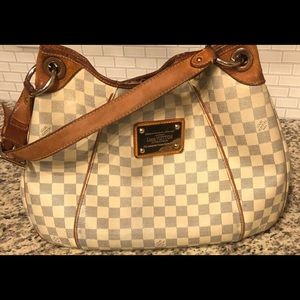 Louis Vuitton galleria